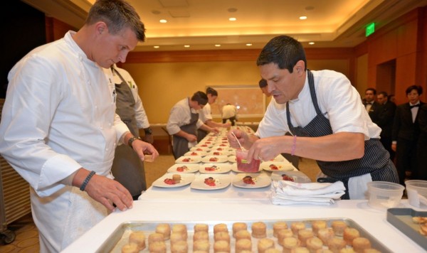 2 chefs finishing